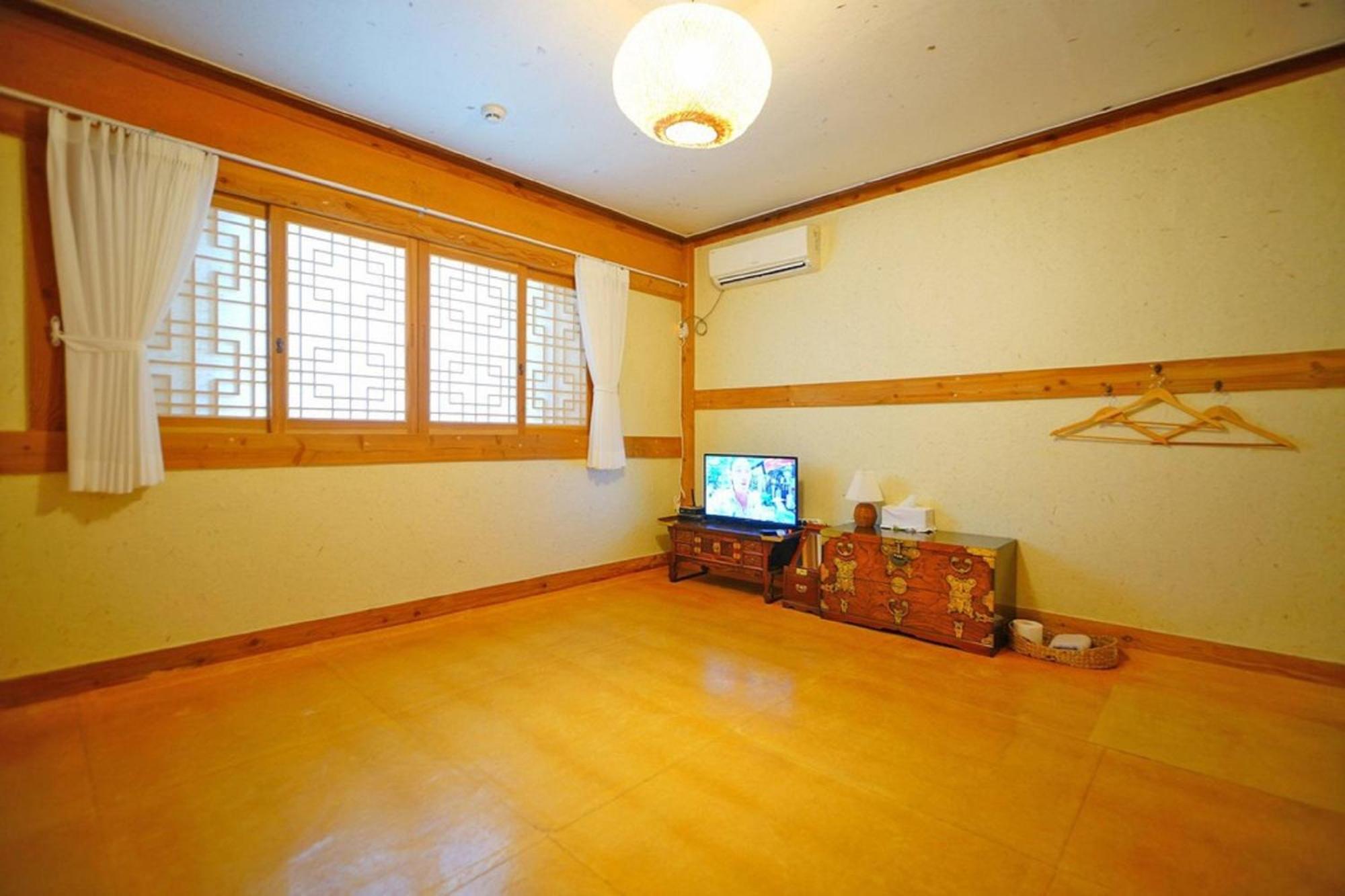 Hanok Gotaek Goeul Jeonju Bagian luar foto