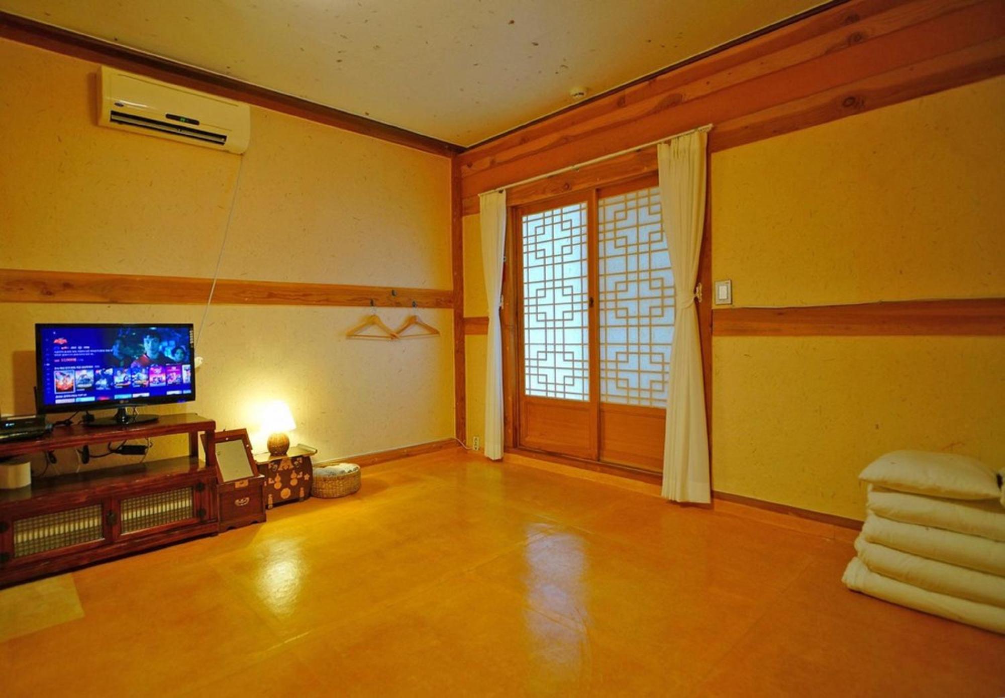 Hanok Gotaek Goeul Jeonju Bagian luar foto