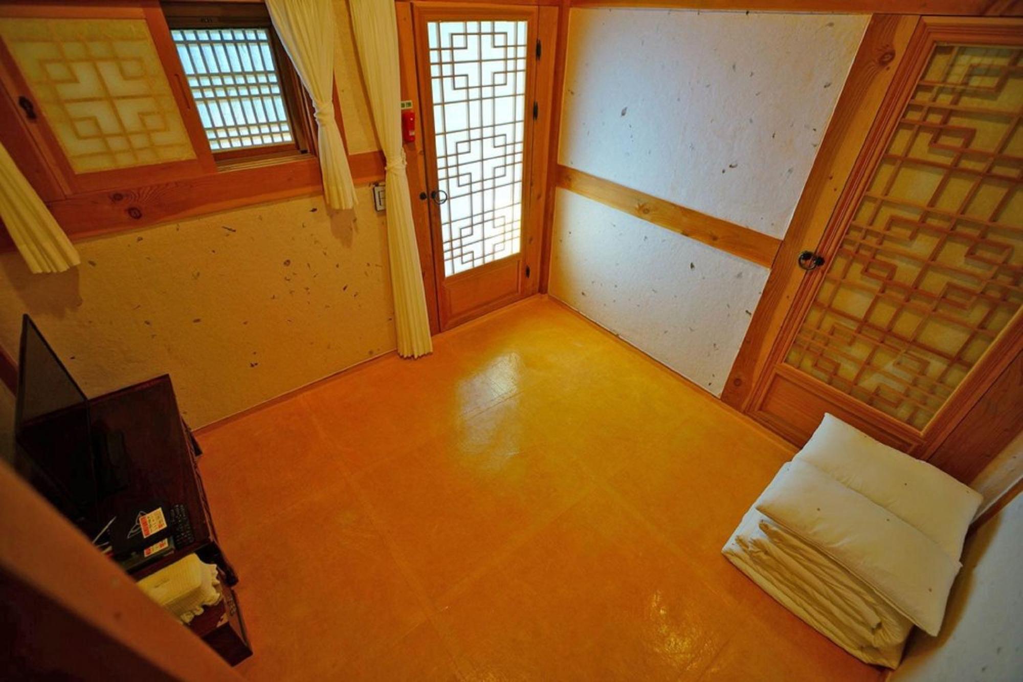 Hanok Gotaek Goeul Jeonju Bagian luar foto